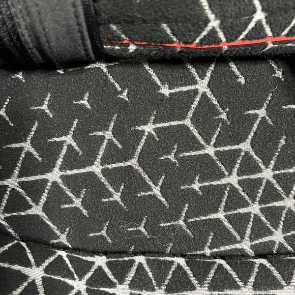 New maroon Nike jacket without tags.Very warm material. - Picture 5 of 5